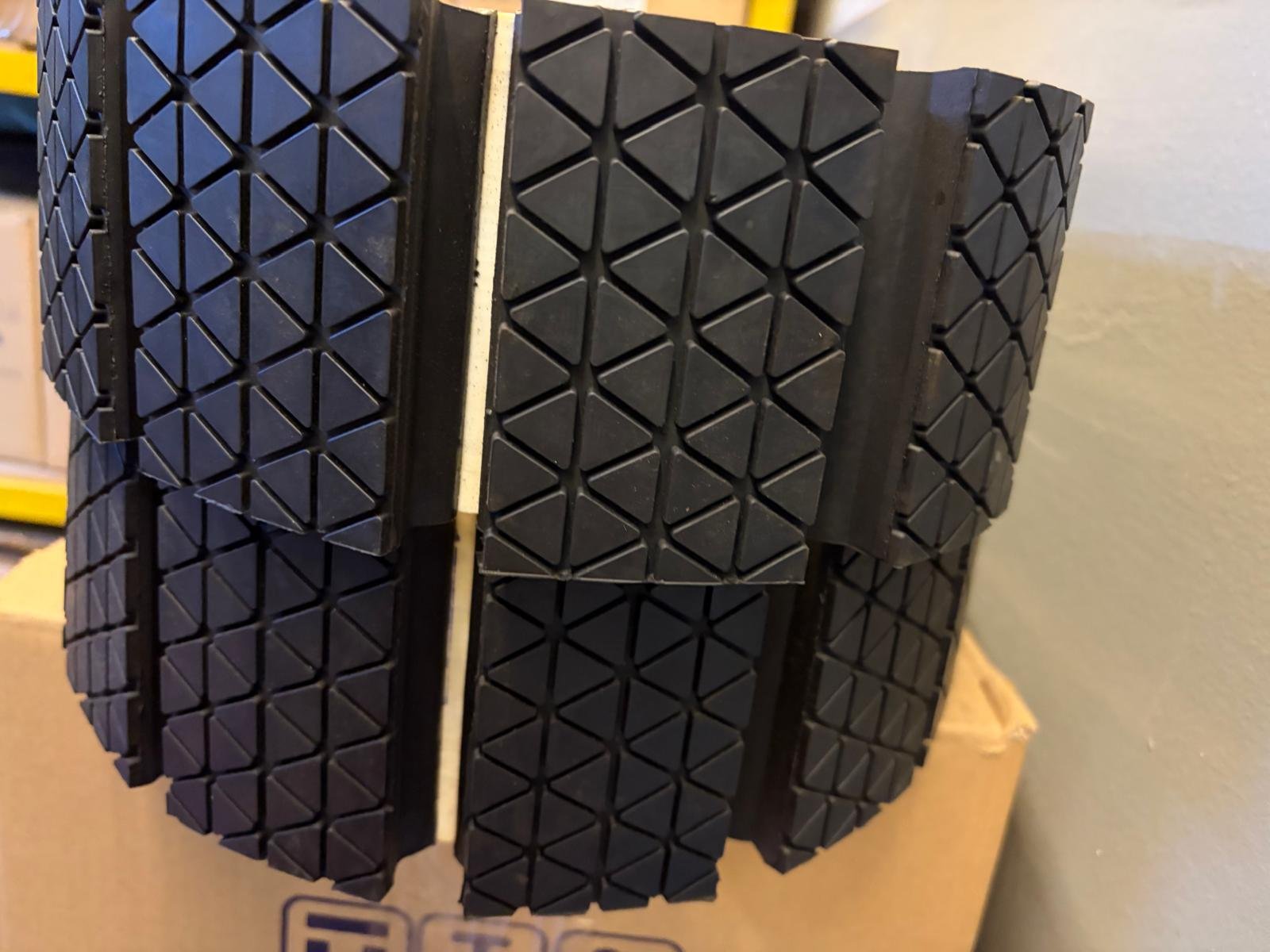 Güneş Paneli Temizlik Robotları İçin Çelik Telli Palet Bandı